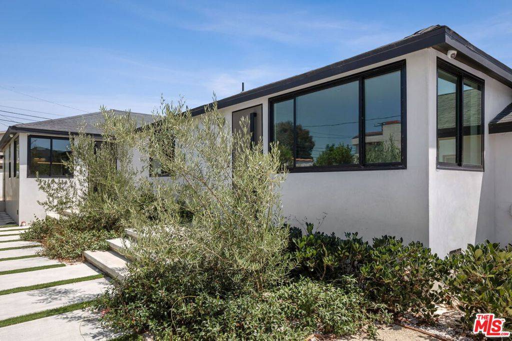 Culver City, CA 90232,3940 Huron AVE