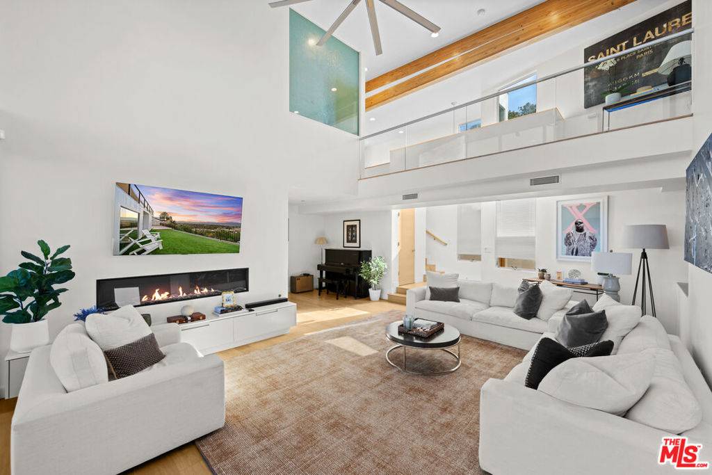 Studio City, CA 91604,3631 Sunswept DR