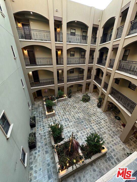 Studio City, CA 91604,12104 Hoffman ST #306