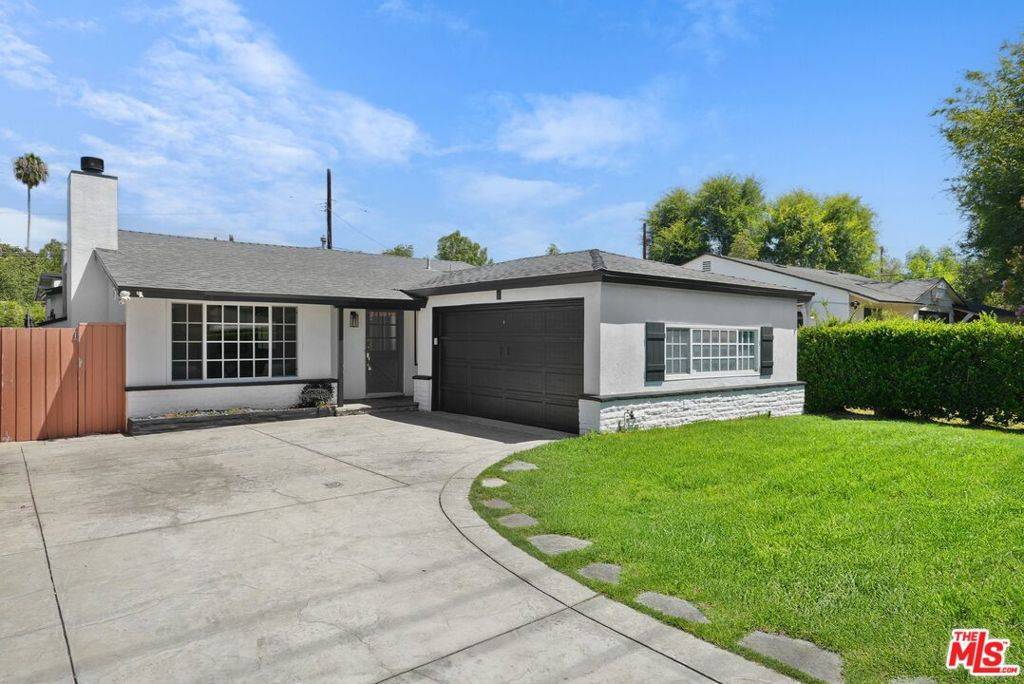 Woodland Hills, CA 91367,5350 Fallbrook AVE