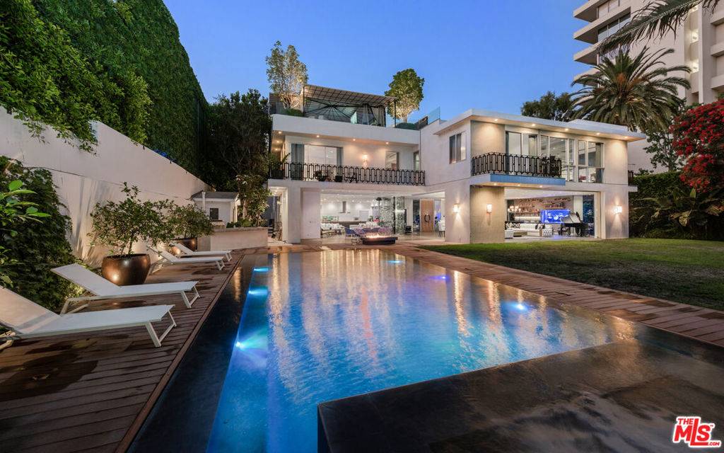 Beverly Hills, CA 90210,1111 Sierra Alta WAY