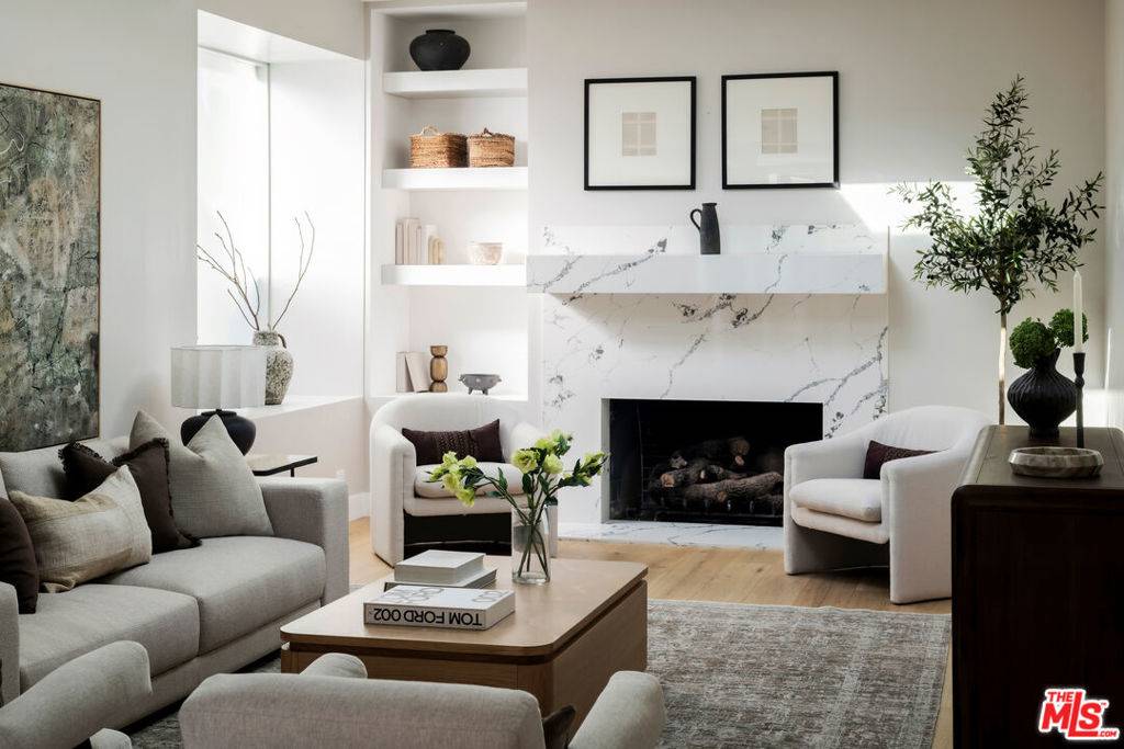 Los Angeles, CA 90069,1143 Sierra Alta WAY