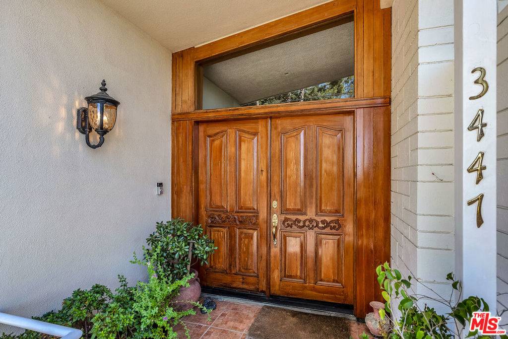 Sherman Oaks, CA 91403,3447 Vista Haven RD