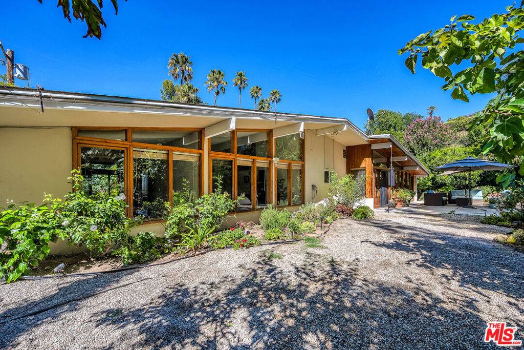 Sherman Oaks, CA 91403,3447 Vista Haven RD