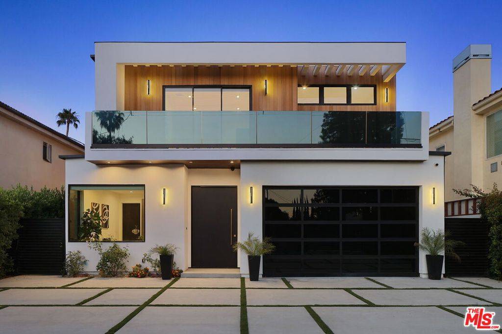 Encino, CA 91436,4952 Haskell AVE