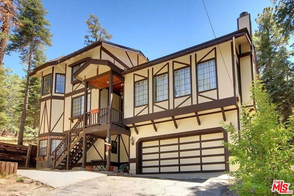 Fawnskin, CA 92333,39486 Raccoon DR