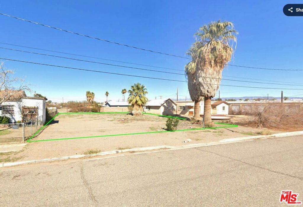 Needles, CA 92363,214 Race ST
