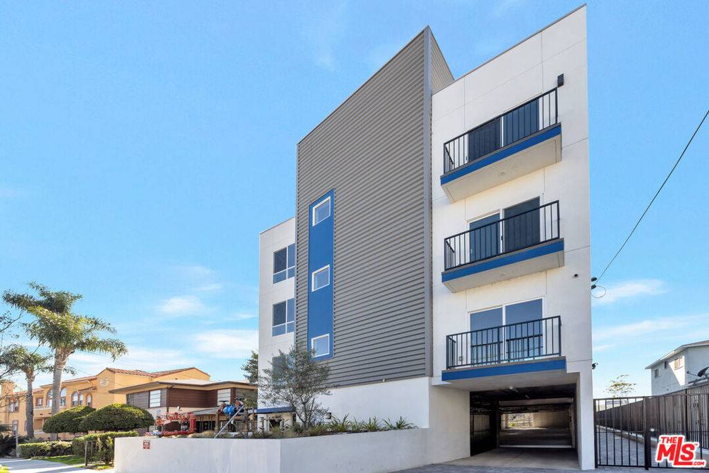 Los Angeles, CA 90045,5506 Thornburn ST #301