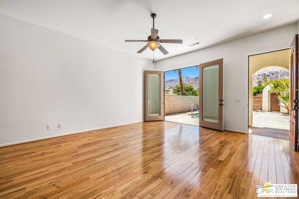 La Quinta, CA 92253,52070 Avenida Mendoza