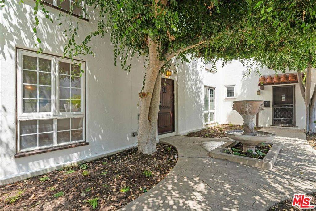 Los Angeles, CA 90048,6233 W 6th ST