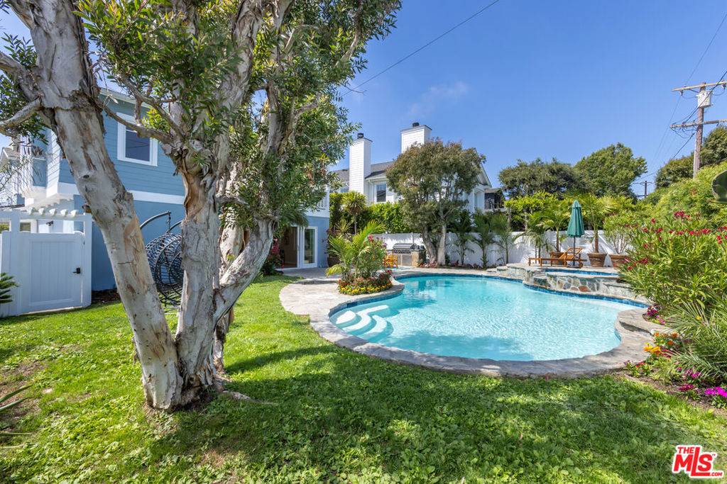 Pacific Palisades, CA 90272,509 Wynola ST