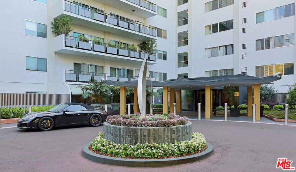 West Hollywood, CA 90069,1155 N La Cienega BLVD #1110
