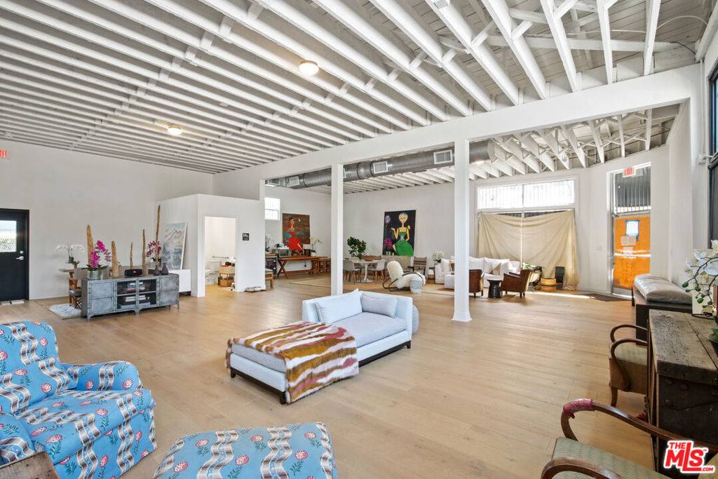Santa Monica, CA 90405,2331 4th ST