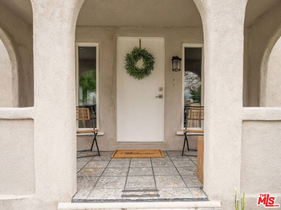 Glendale, CA 91201,1836 Lake ST