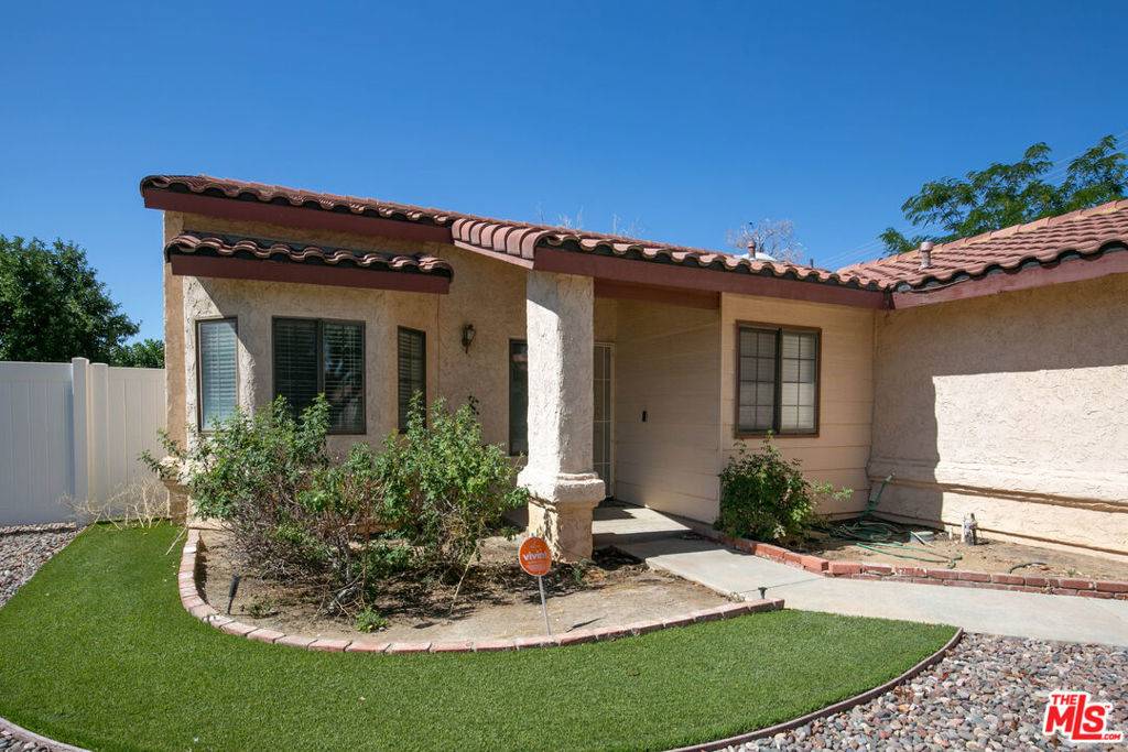 Lancaster, CA 93535,1010 E Avenue J6