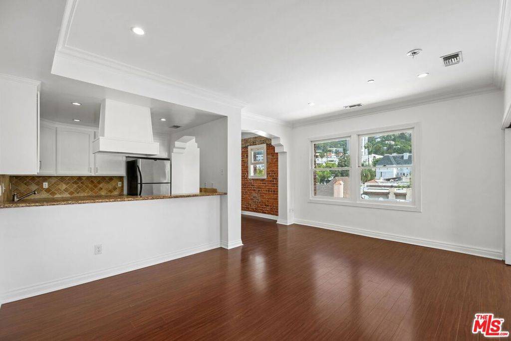 West Hollywood, CA 90069,1236 N Flores ST #103