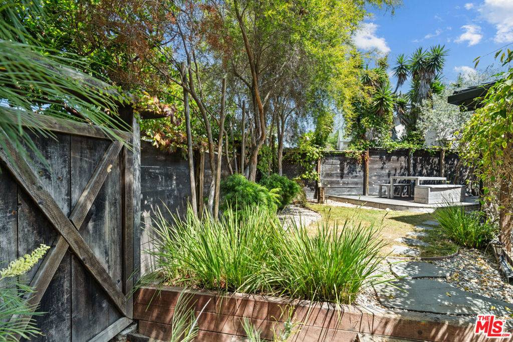 Venice, CA 90291,608 Woodlawn AVE
