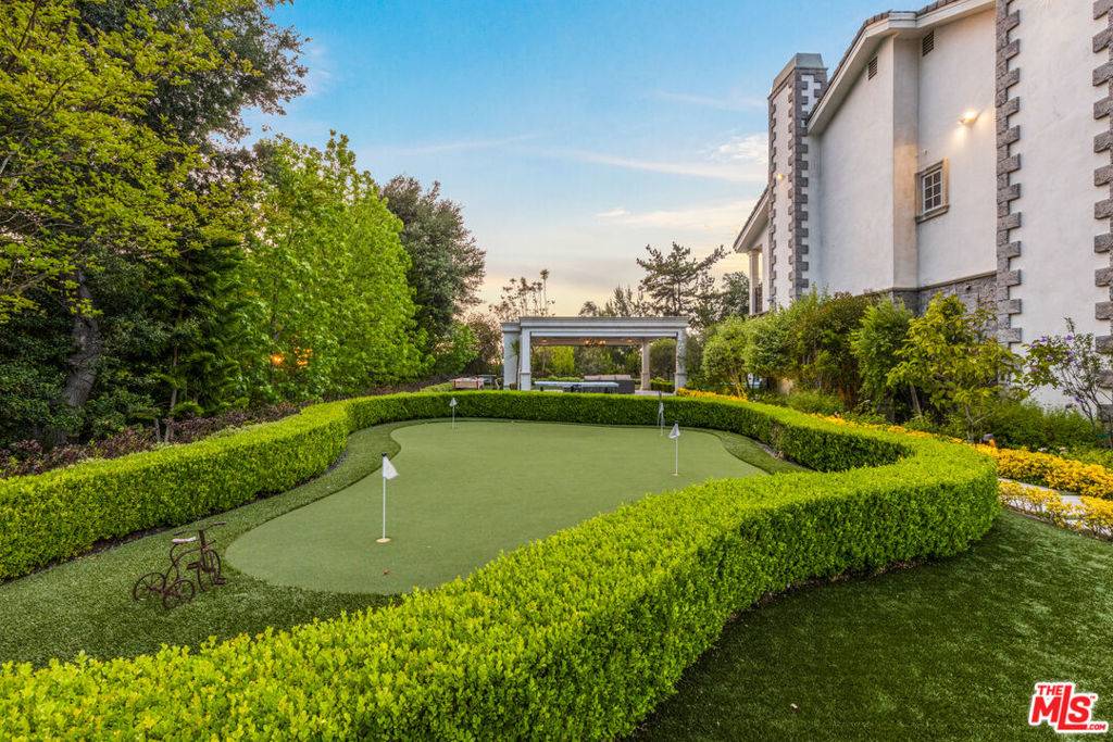 Los Angeles, CA 90077,3170 KINGS CT