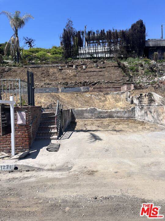 Pacific Palisades, CA 90272,1271 Monument ST