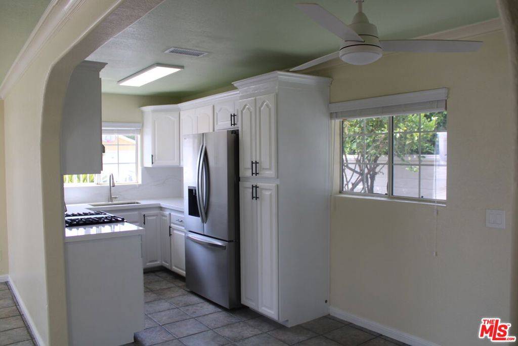 San Fernando, CA 91340,305 S Workman ST