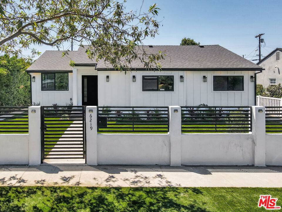 Tarzana, CA 91335,6219 Sylvia AVE