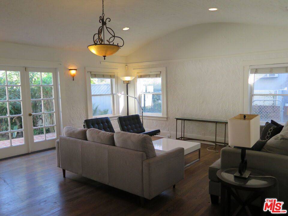 Santa Monica, CA 90404,1444 Yale ST