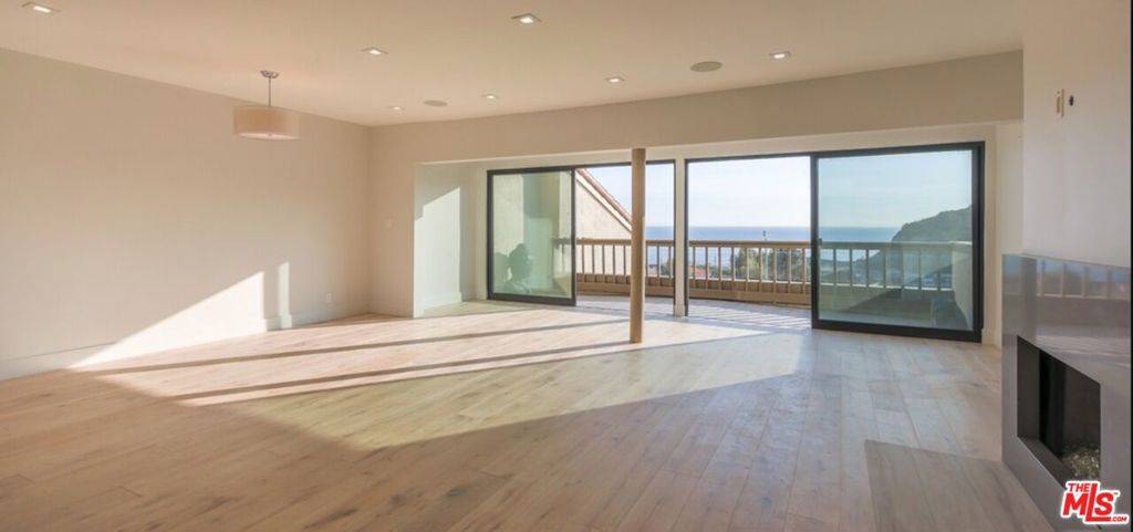 Malibu, CA 90265,23916 De Ville WAY #A