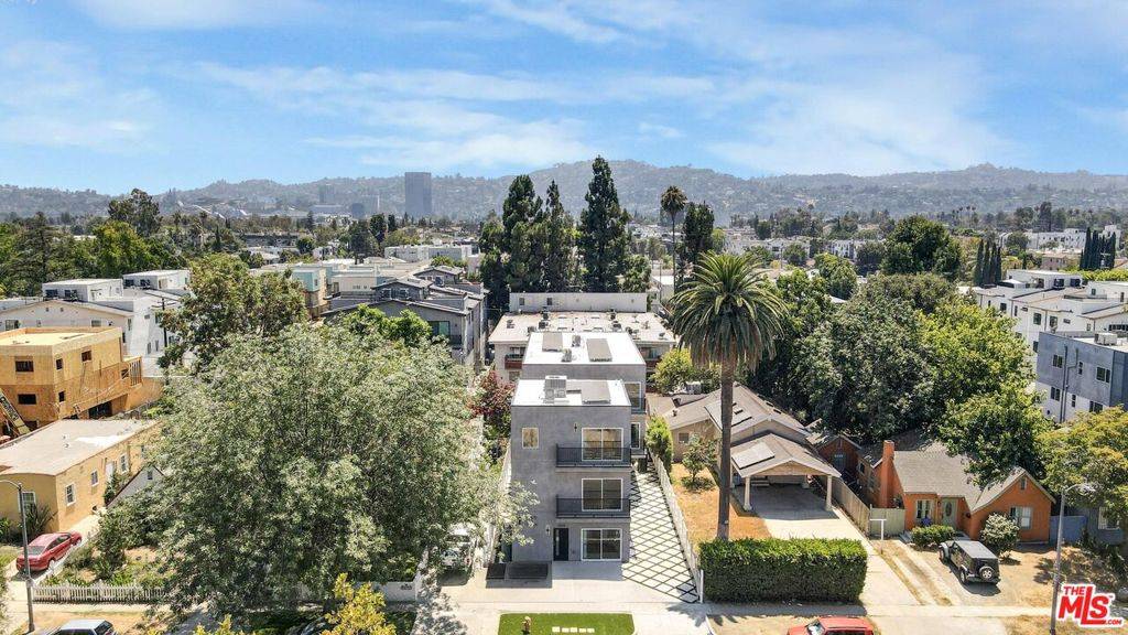 North Hollywood, CA 91601,10828 1/2 Hesby ST