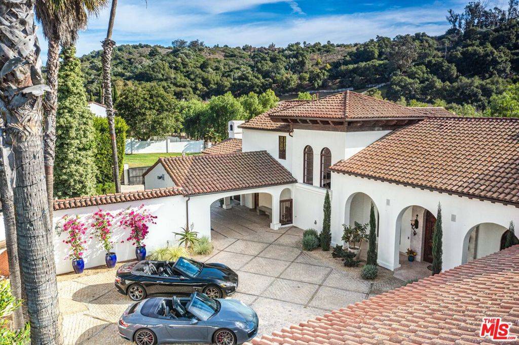Santa Barbara, CA 93108,2347 E Valley RD