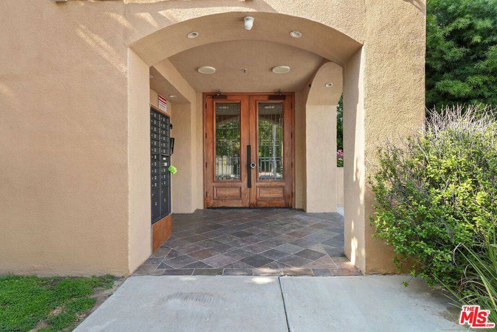 North Hollywood, CA 91601,5303 Satsuma AVE #120