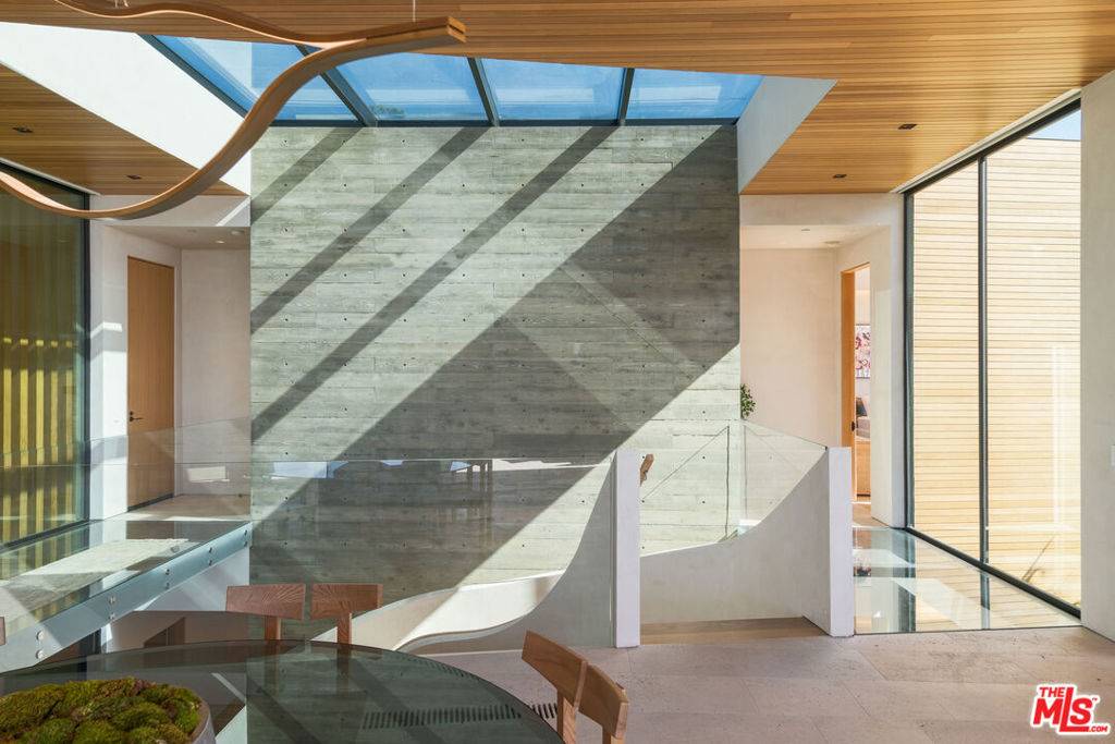 Beverly Hills, CA 90210,1520 Carla