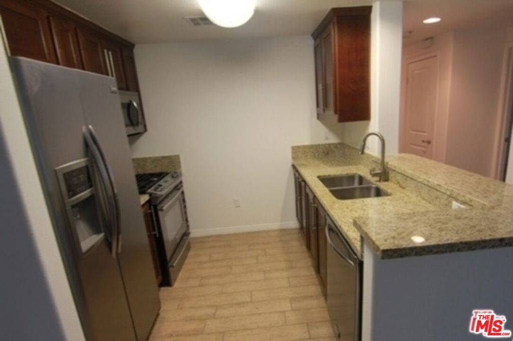 Valley Village, CA 91607,11925 Kling ST #107