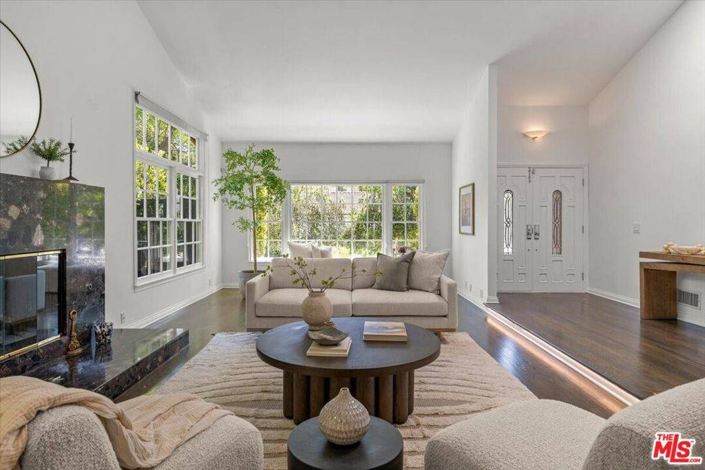 Bel Air, CA 90077,10411 Windtree DR