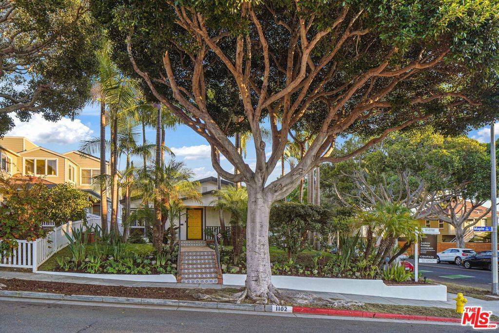 Santa Monica, CA 90405,1102 Maple ST