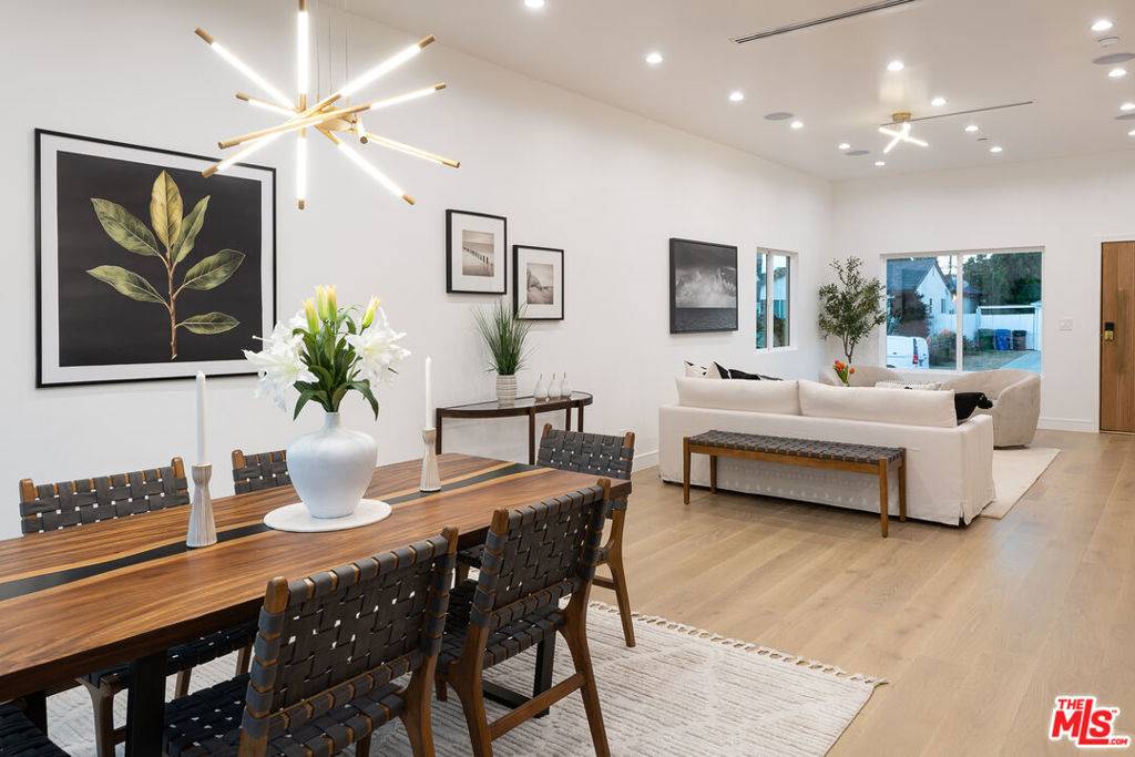 Encino, CA 91316,17624 Martha ST