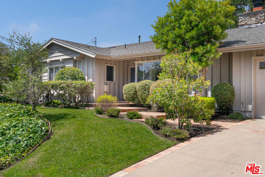 Pacific Palisades, CA 90272,1053 Maroney LN