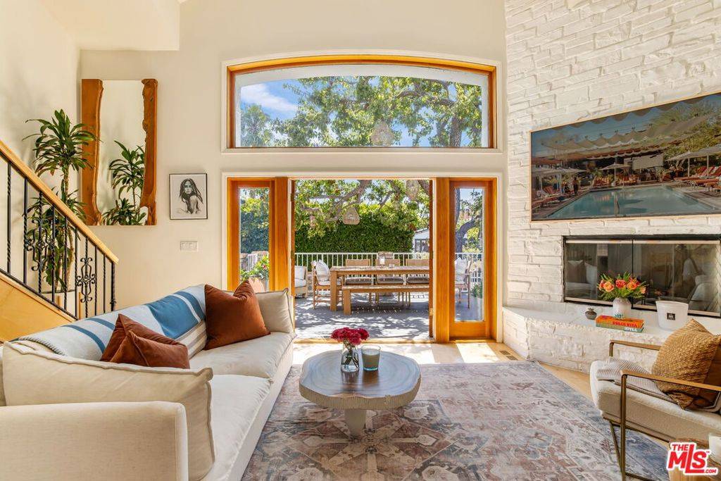 Venice, CA 90291,439 Carroll Canal