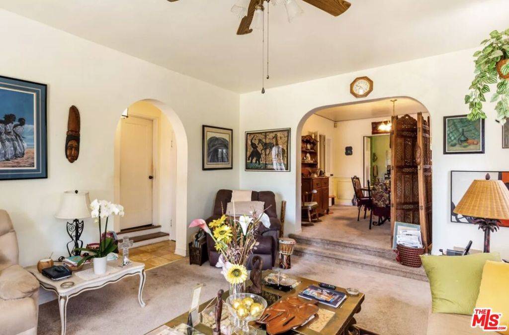 Los Angeles, CA 90043,3749 W 59th ST