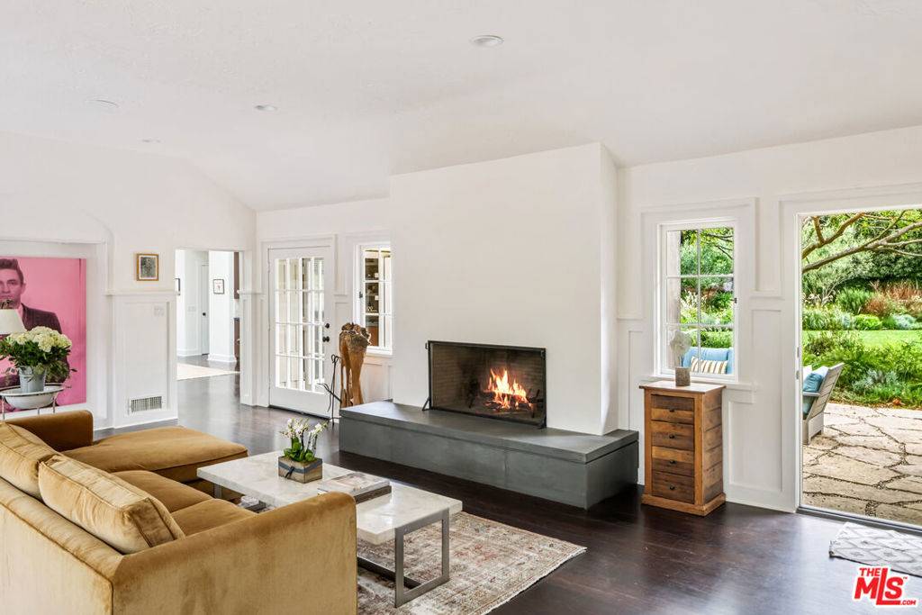 Santa Monica, CA 90402,7 Latimer RD