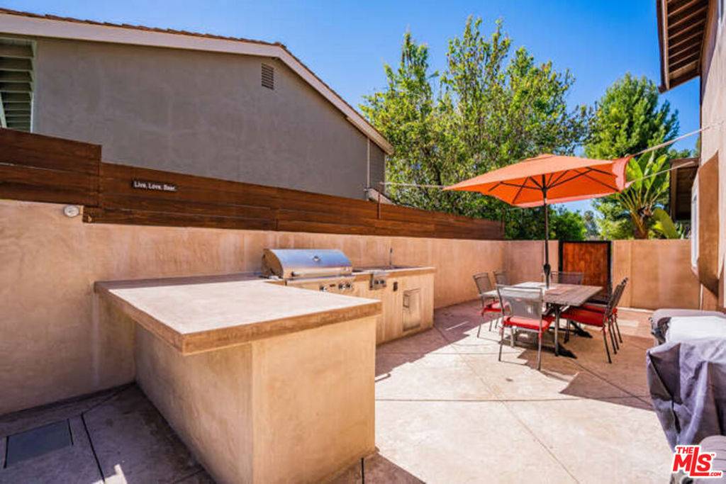 Agoura Hills, CA 91301,5402 CEDARHAVEN DR