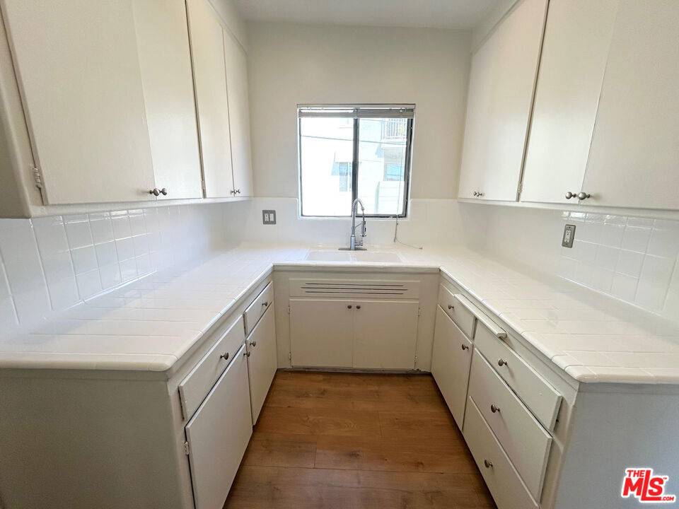 West Hollywood, CA 90046,1148 N Formosa AVE #9