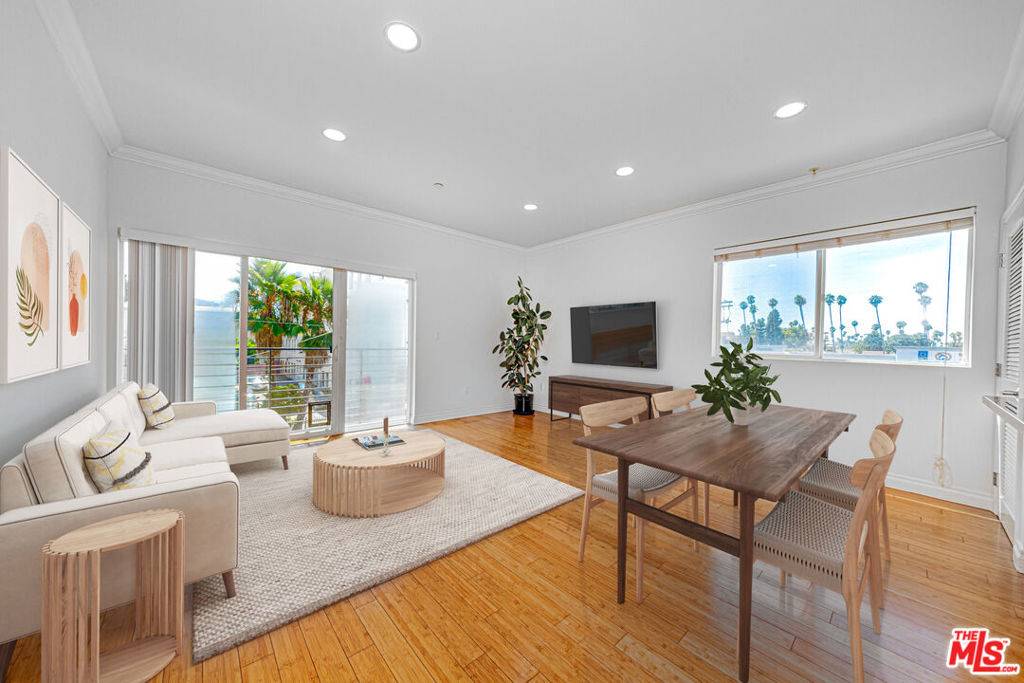 Los Angeles, CA 90006,3061 W 12th PL #309