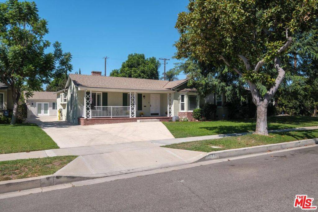 Burbank, CA 91505,735 N Lima ST