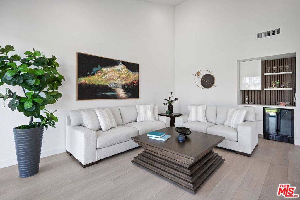 Palm Desert, CA 92211,38306 Gazania CIR