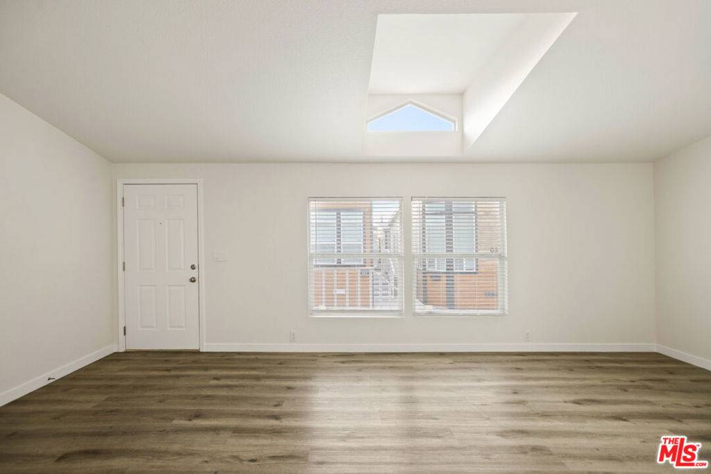 North Hollywood, CA 91605,8250 Lankershim BLVD #33