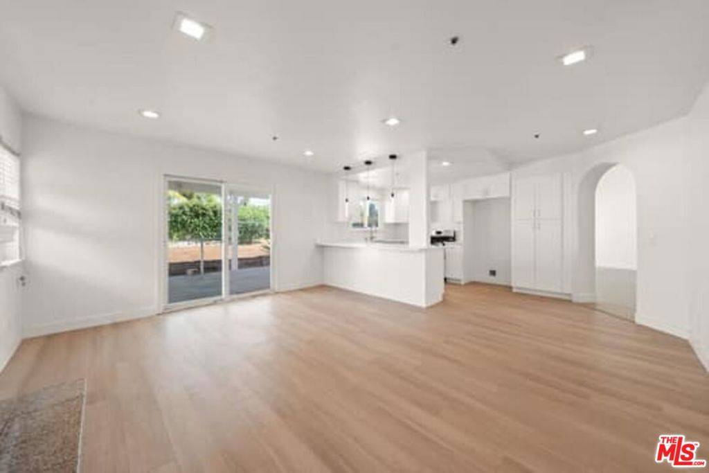 Sylmar, CA 91342,14034 Badger AVE