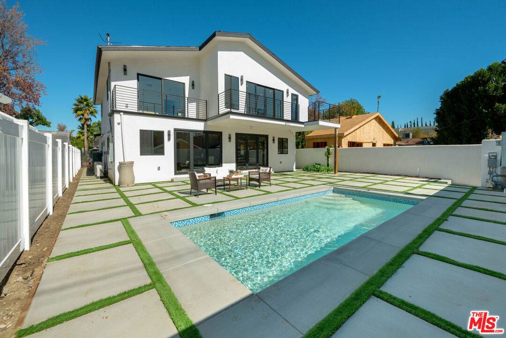 Sherman Oaks, CA 91401,14254 Mccormick ST