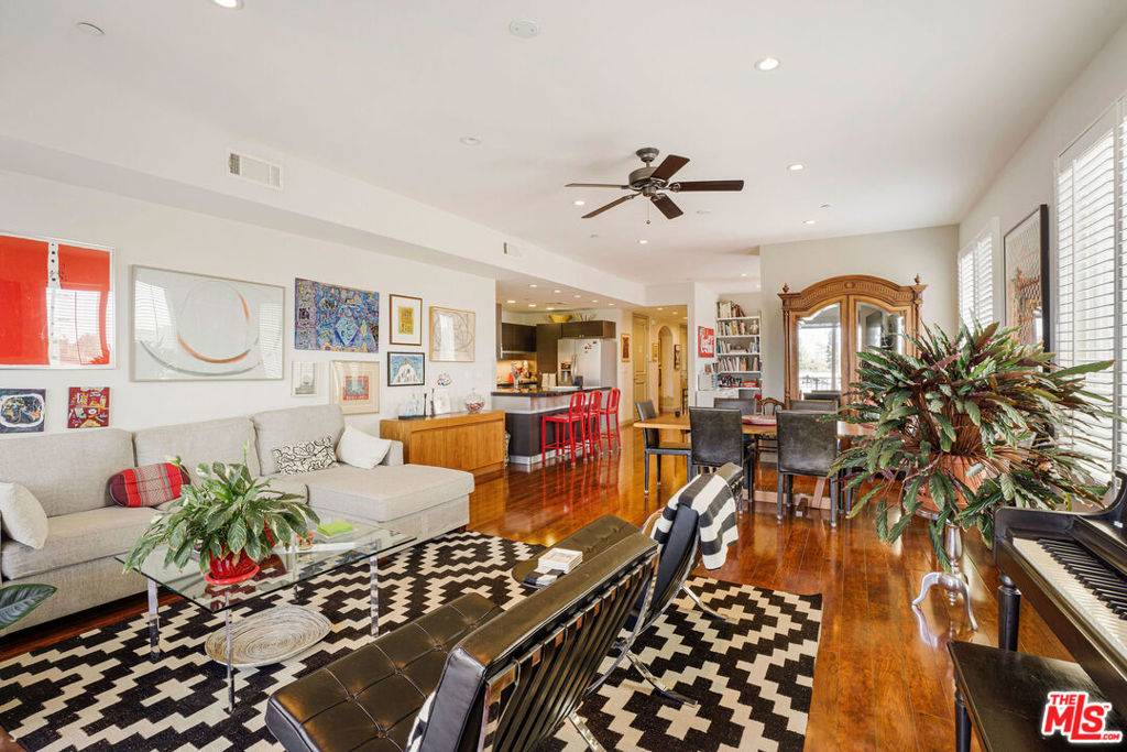 Los Angeles, CA 90064,10930 National BLVD #301