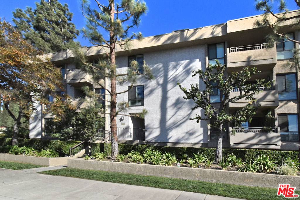 Studio City, CA 91604,11640 Woodbridge ST #201