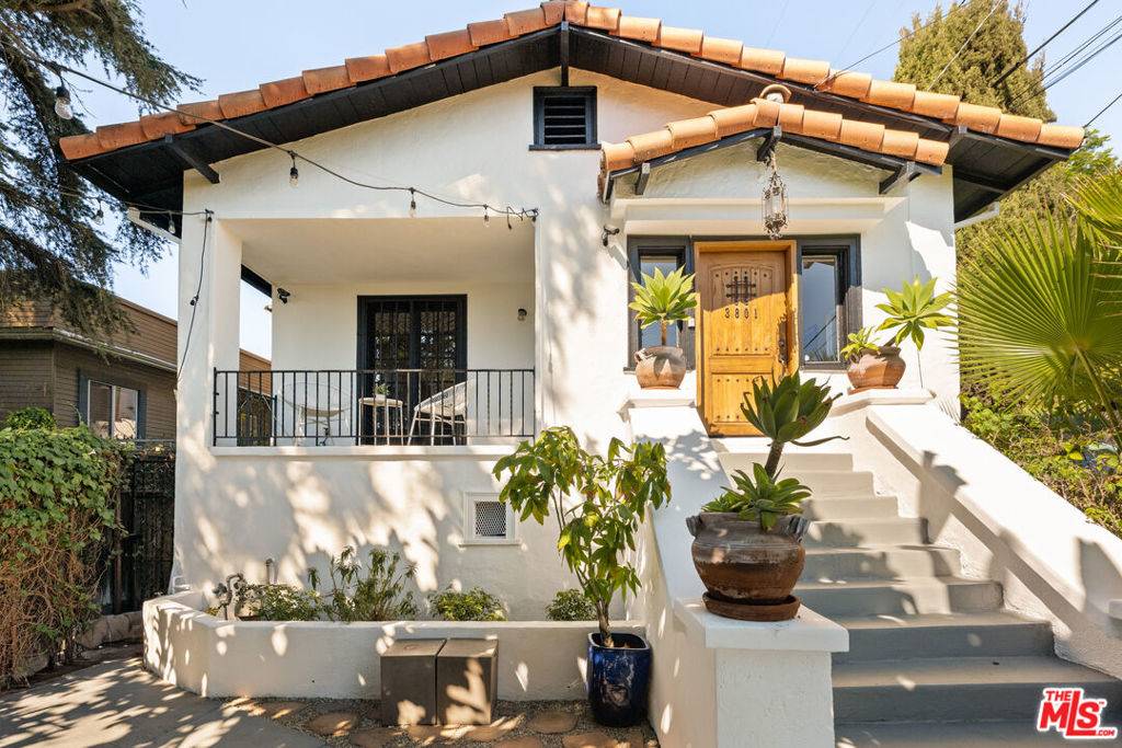 Los Angeles, CA 90026,3801 Effie ST